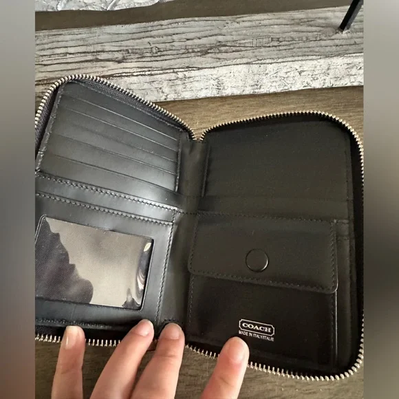 NWOT COACH LIZARD MULTIFUNCTION WALLET